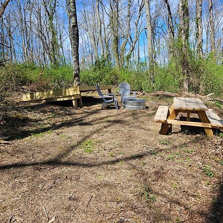 Cardinal Cove Campsite At Hocking Vacations - Tent Not Included Logan Ngoại thất bức ảnh