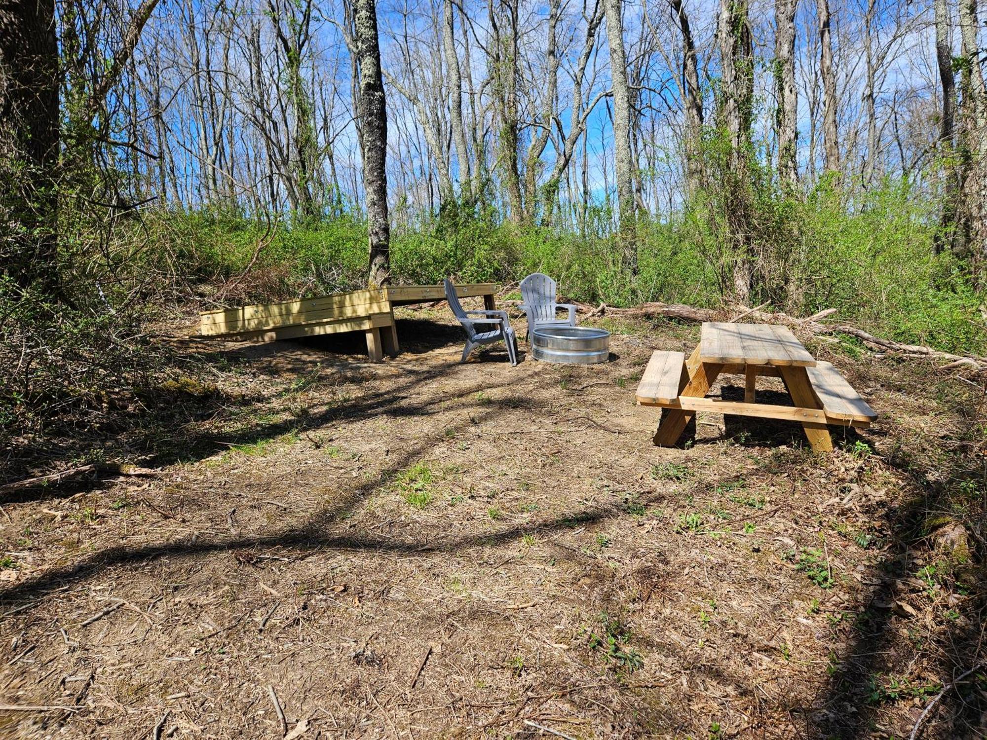 Cardinal Cove Campsite At Hocking Vacations - Tent Not Included Logan Ngoại thất bức ảnh