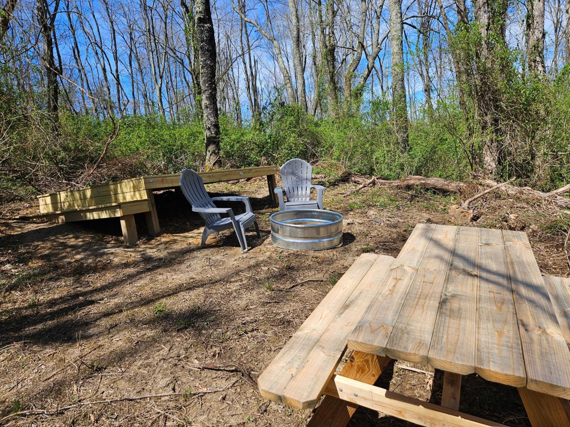 Cardinal Cove Campsite At Hocking Vacations - Tent Not Included Logan Ngoại thất bức ảnh